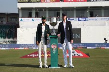 LIVE: England opt to bat first against Pakistan in Test series opener