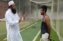 PCB leans on Inzamam to break central contract deadlock
