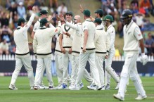 Lyon takes six as Australia thrash New Zealand in first Test