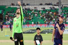 PSL 10, Karachi Kings vs Lahore Qalandars live score